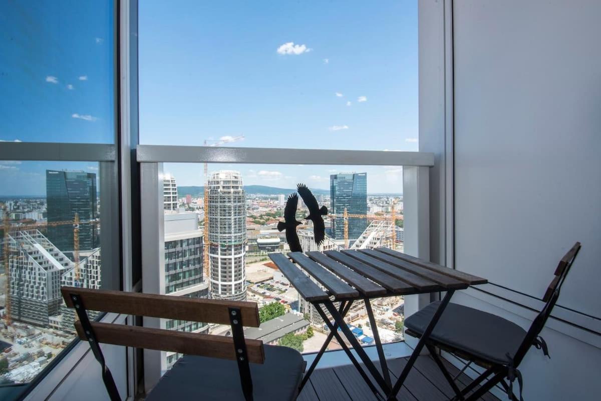 Luxury 1Bdrm On The 28Th Floor Lägenhet Bratislava Exteriör bild